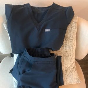 Dark Harbor figs set in XS